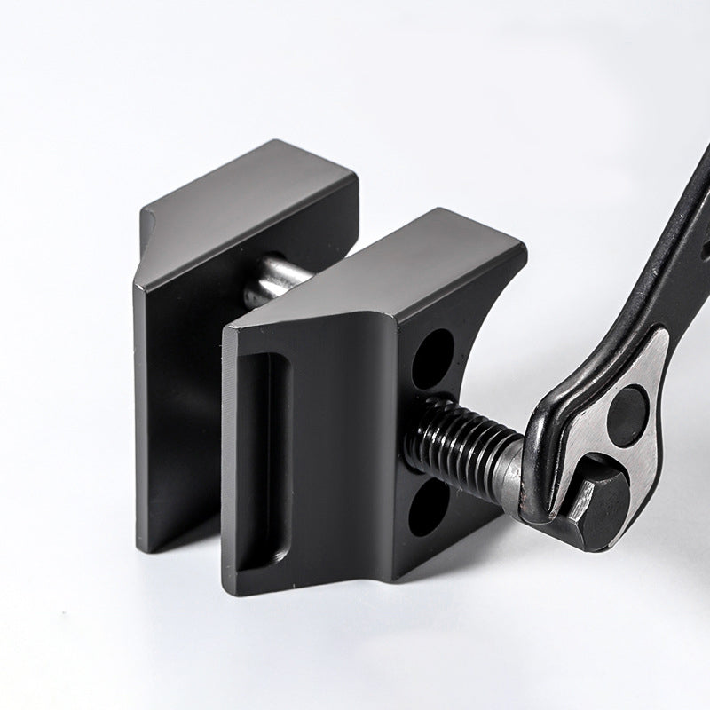 TeräsIrrotin Pro – Irrota jumittuneet osat nopeasti ja turvallisesti